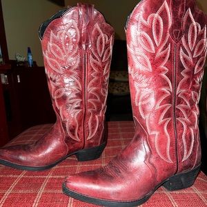 Womens size 8 M cowgirl boots style number 51035